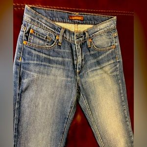 James Jeans, size 26 skinny pant jeans